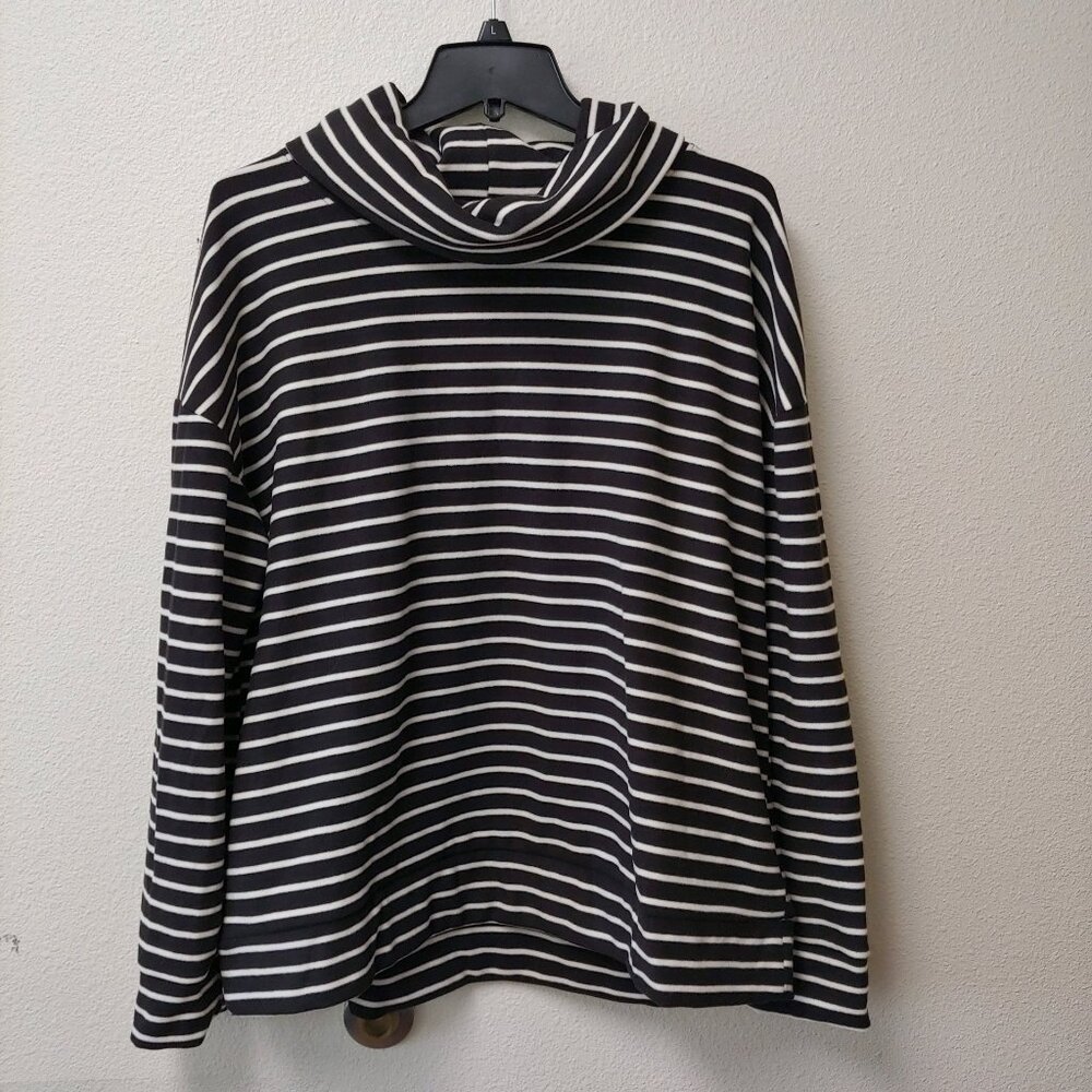 Women's Time and Tru Plush Sweatshirt, Size XL (16-18)